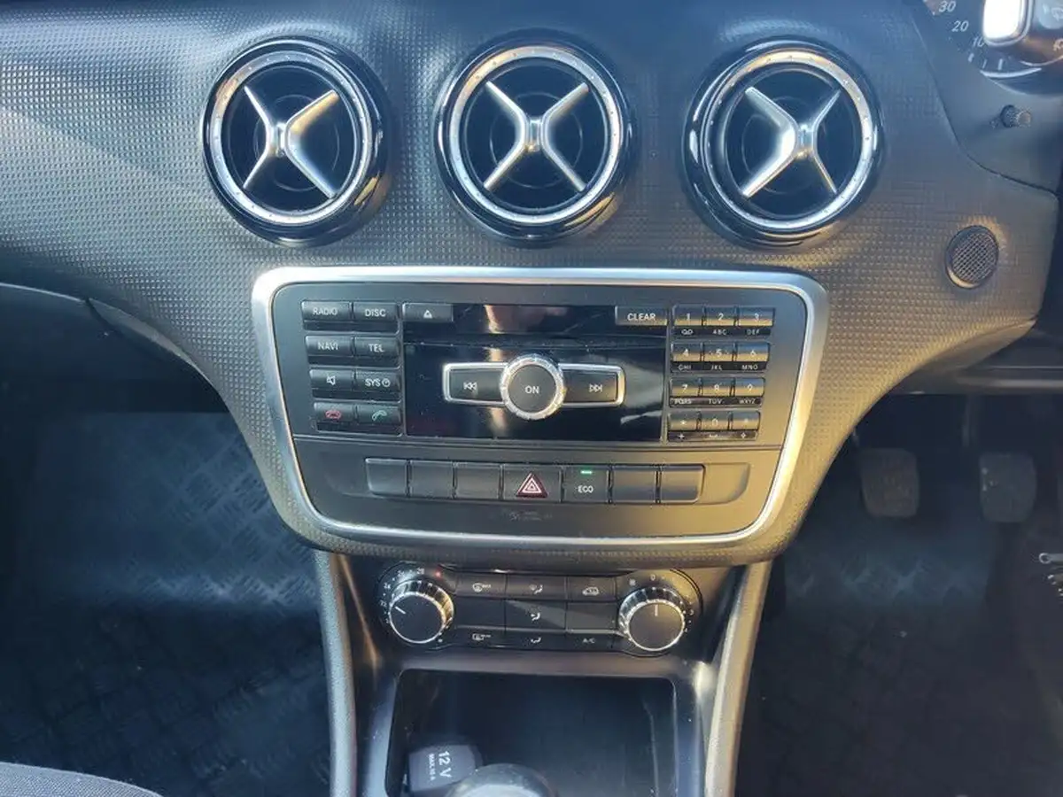 2013-mercedes-benz-a-class-15-cdi-a180-se-109ps-blue-f-big-19