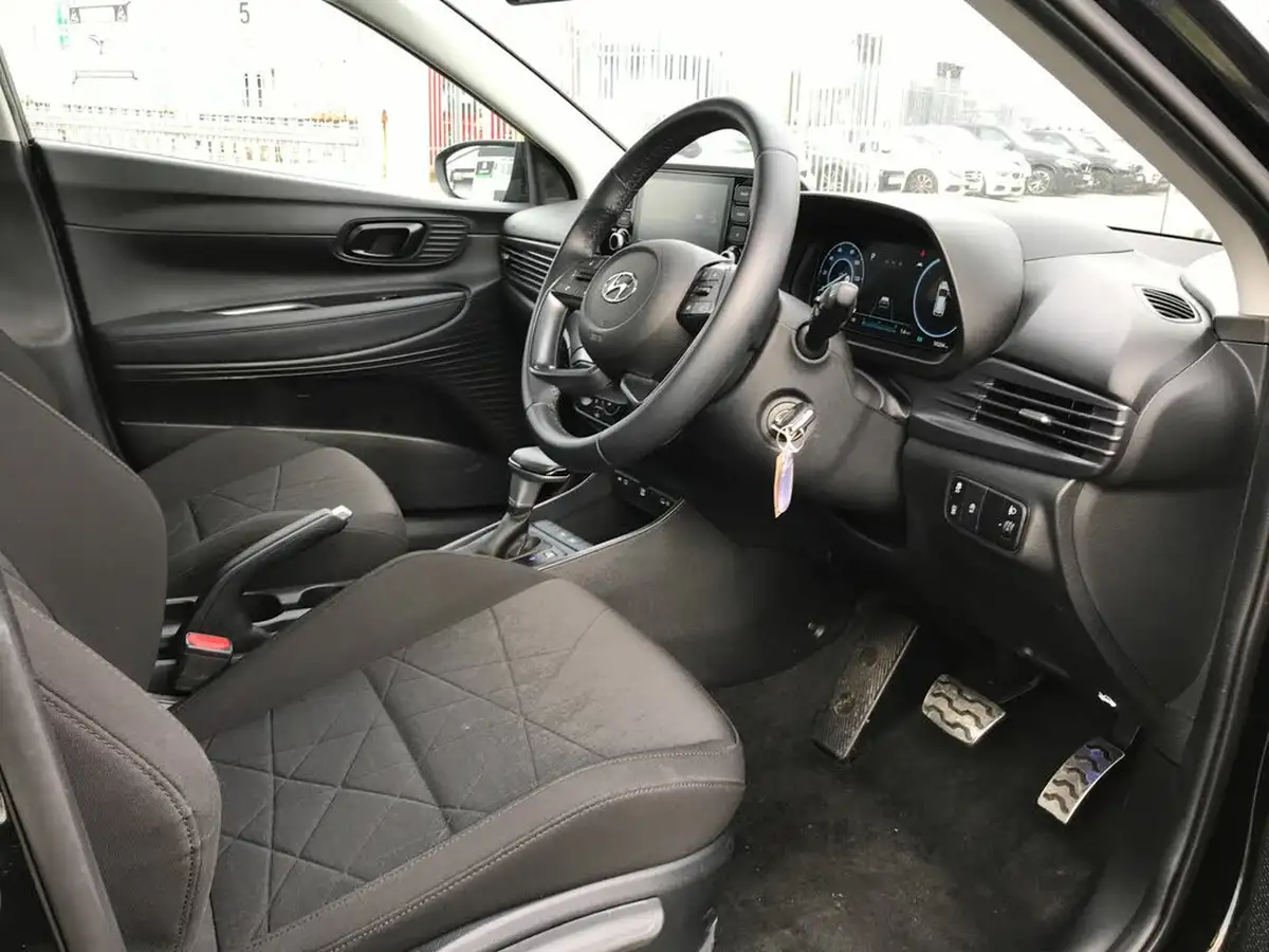 2023-hyundai-bayon-10-t-gdi-se-connect-dct-big-11