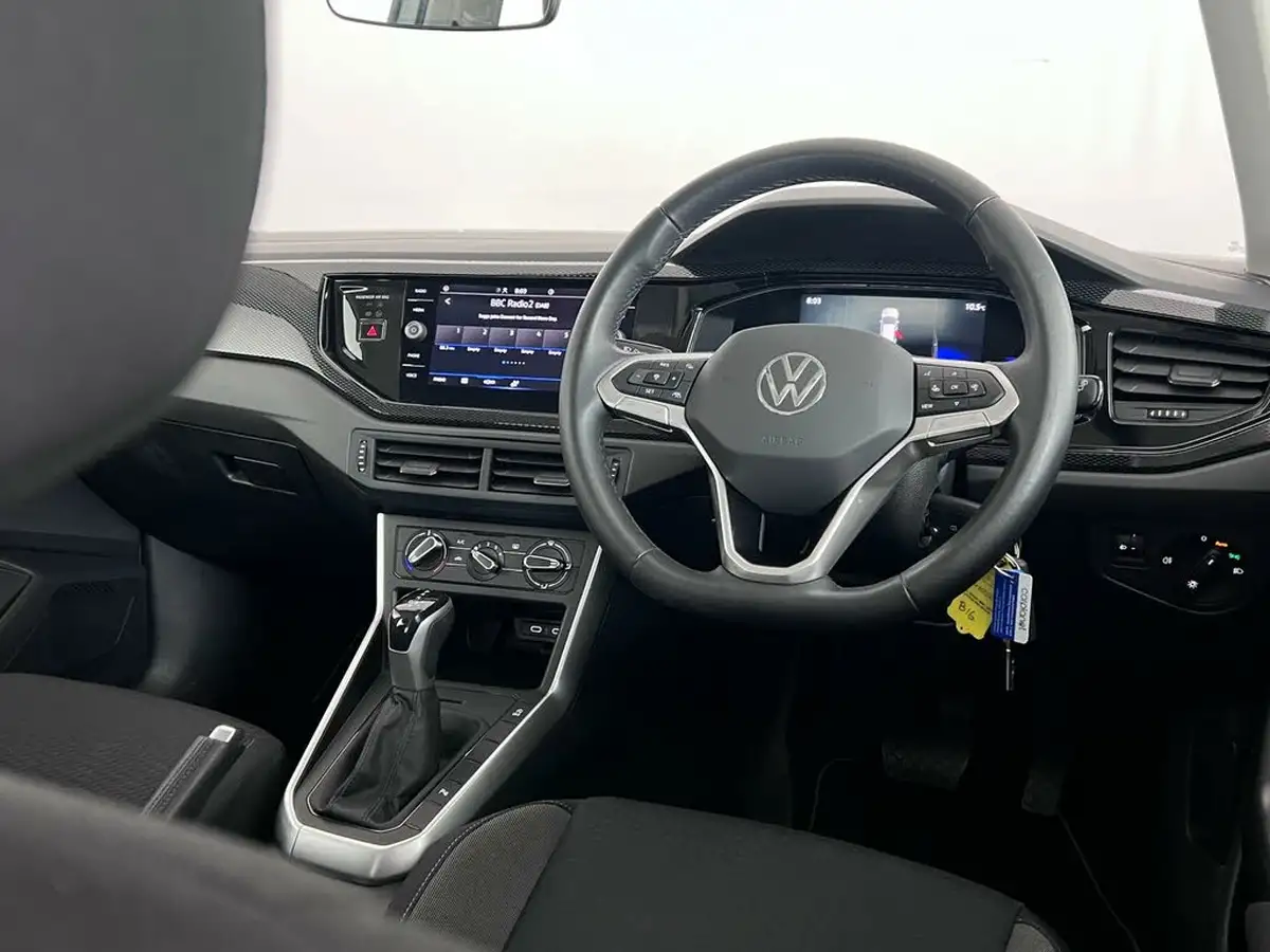 2022-volkswagen-polo-10-tsi-life-dsg-big-17