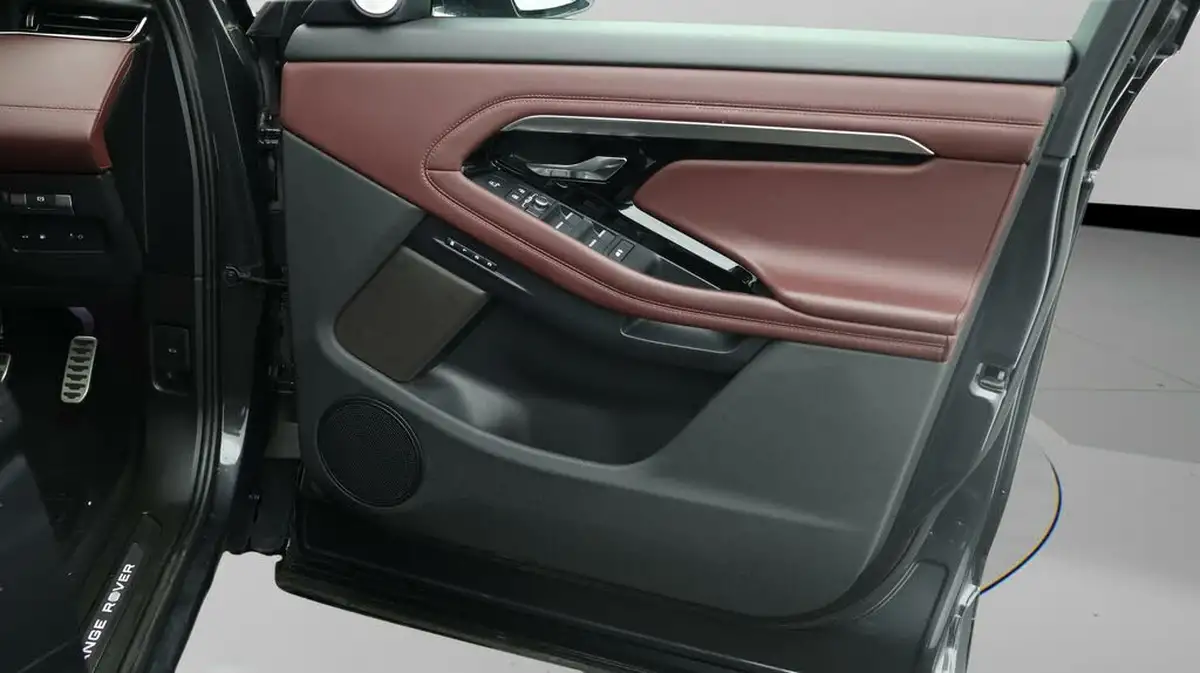2022-land-rover-range-rover-evoque-15-p300e-autobiography-big-15