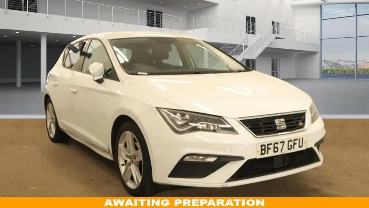2017-seat-leon-14-ecotsi-fr-technology-hatchback-5d-big-0