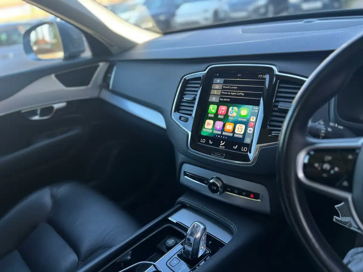 2017-volvo-xc90-20-t8-momentum-momentum-hybrid-auto-big-55
