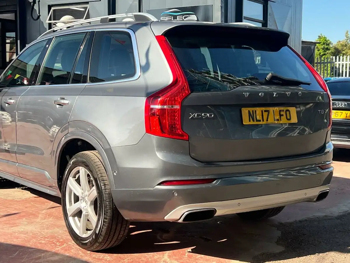 2017-volvo-xc90-20-t8-momentum-momentum-hybrid-auto-big-7