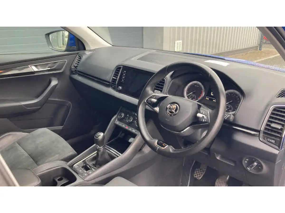 2022-skoda-karoq-15-tsi-se-l-big-5