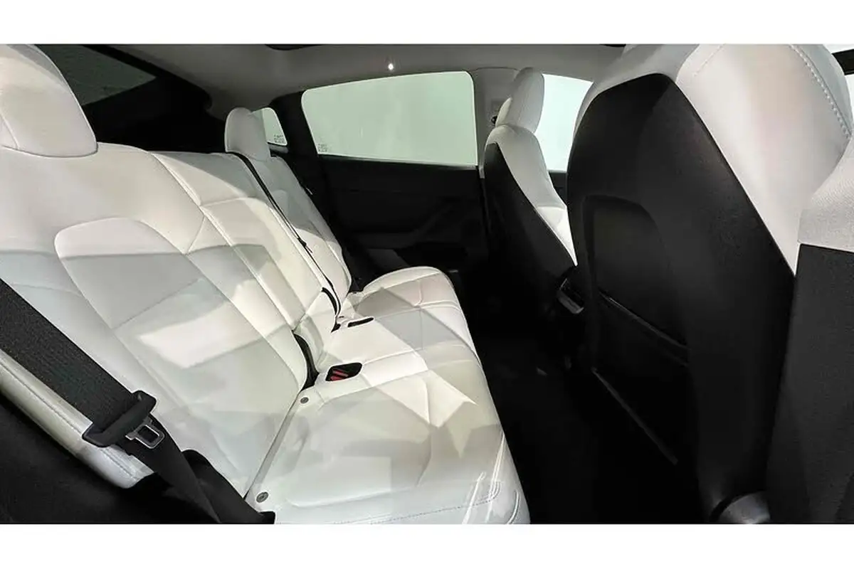 2023-tesla-model-y-e-performance-big-25