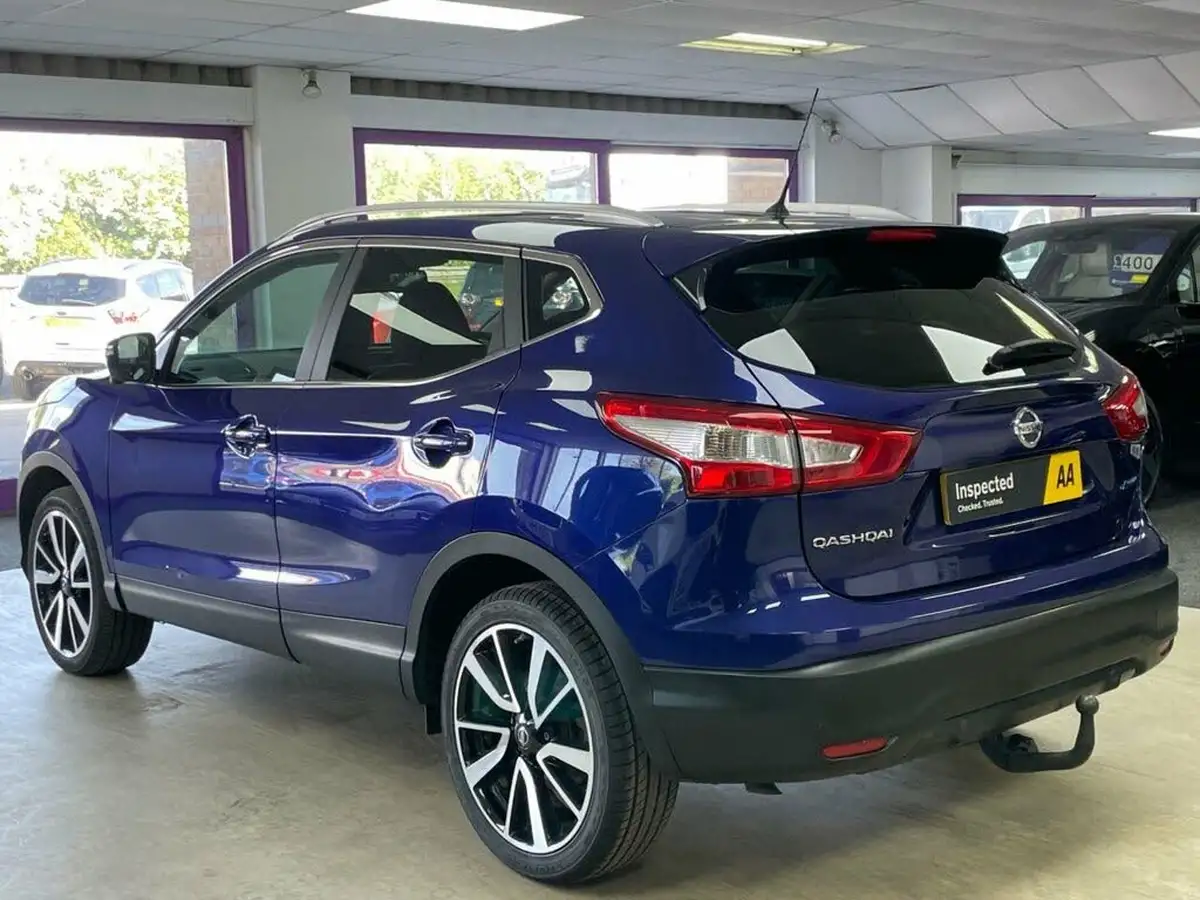 2015-nissan-qashqai-15dci-tekna-big-8