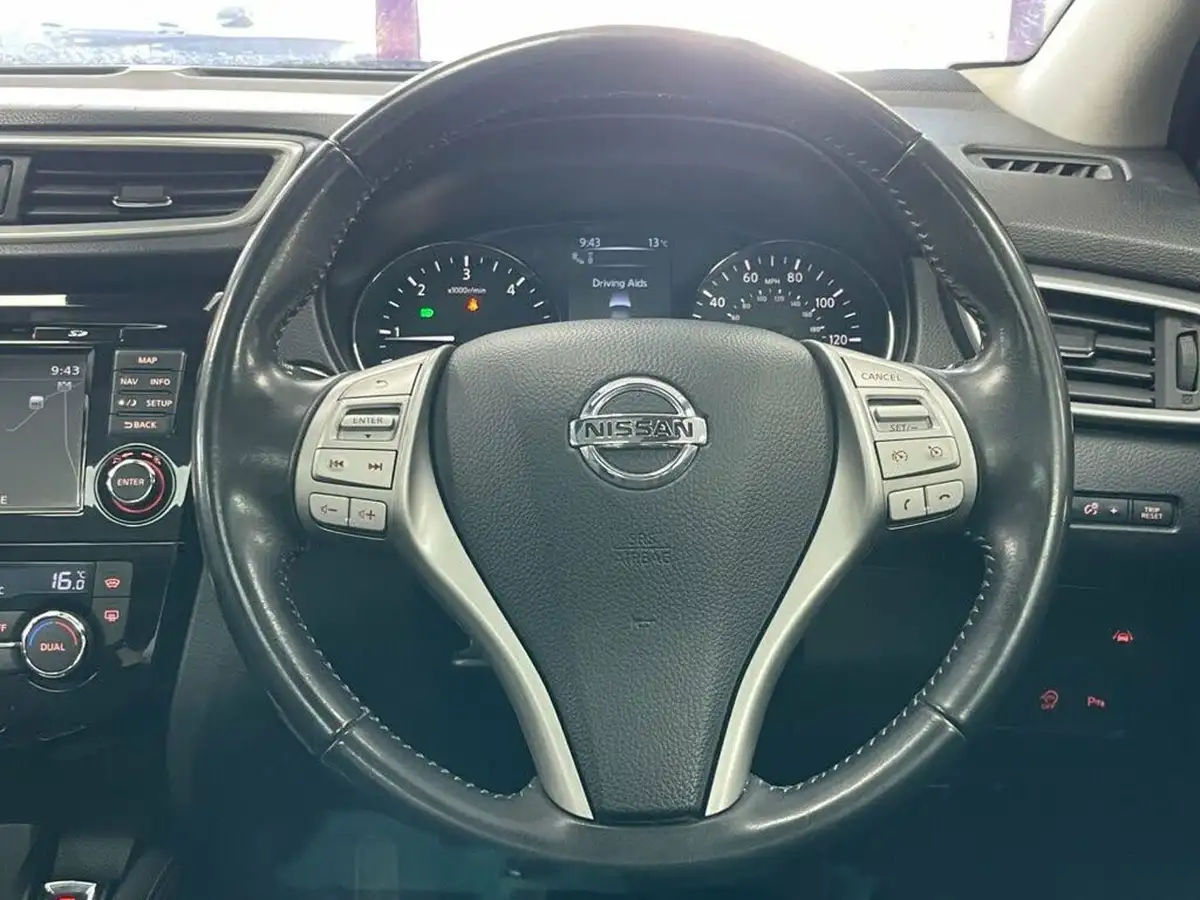 2015-nissan-qashqai-15dci-tekna-big-32