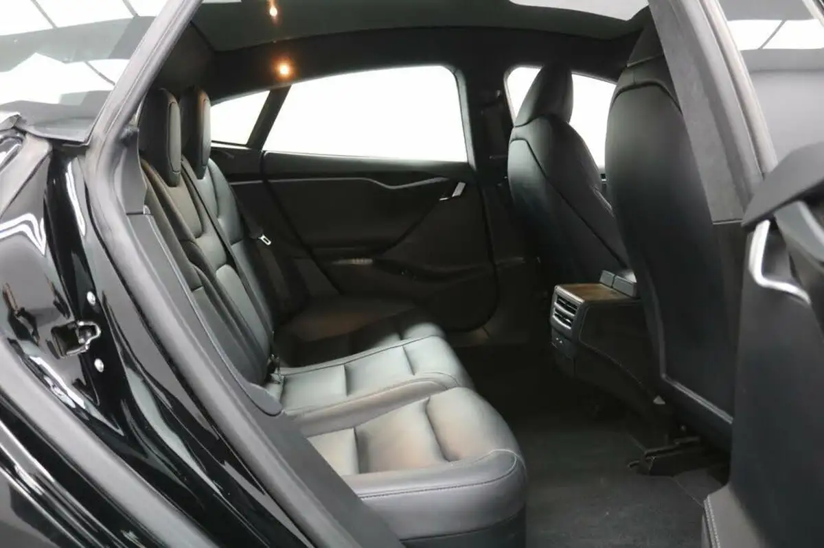 2020-tesla-model-s-e-long-range-big-20