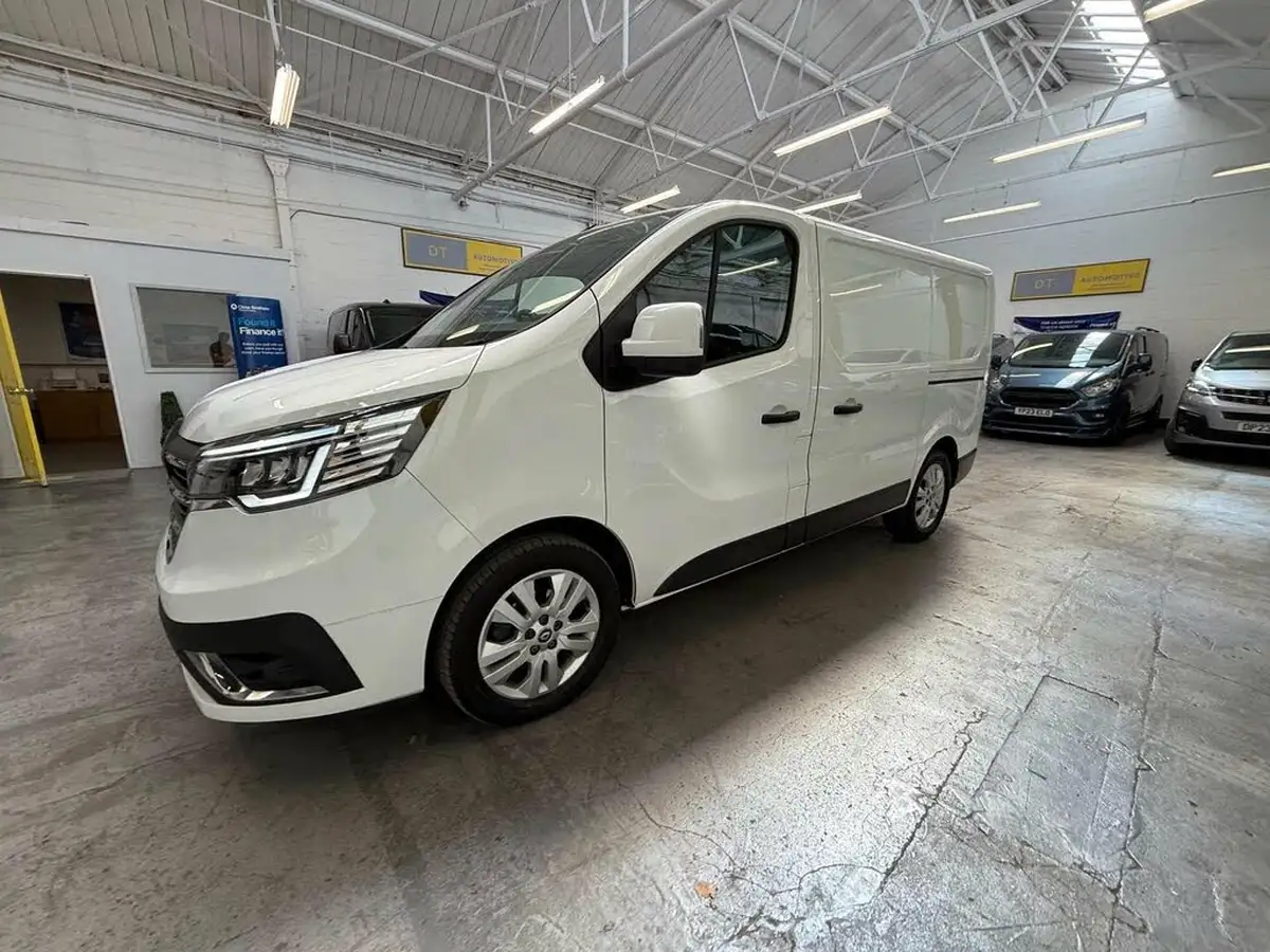 2022-renault-trafic-20dci-sl28-130-sport-big-19