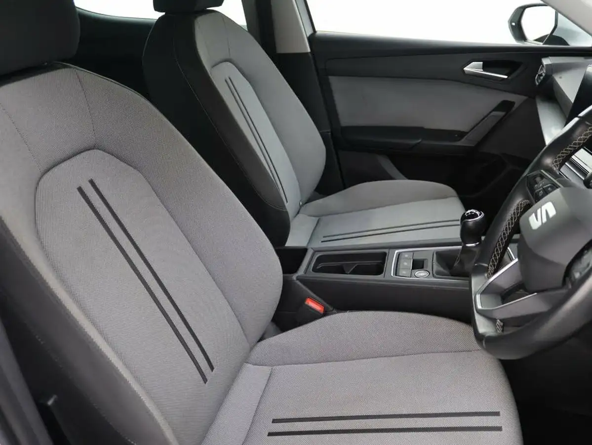 2021-seat-leon-15-tsi-evo-se-dynamic-hatchback-big-11