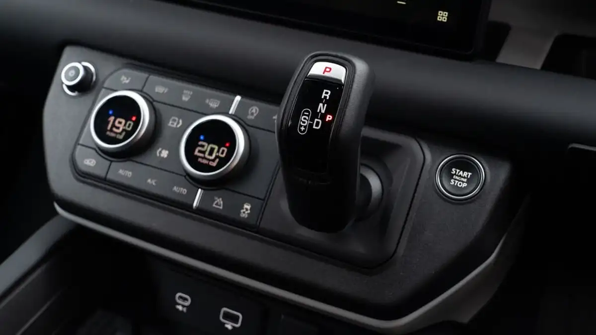 2023-land-rover-90-defender-30-d250-hard-top-se-90-2997cc-big-19