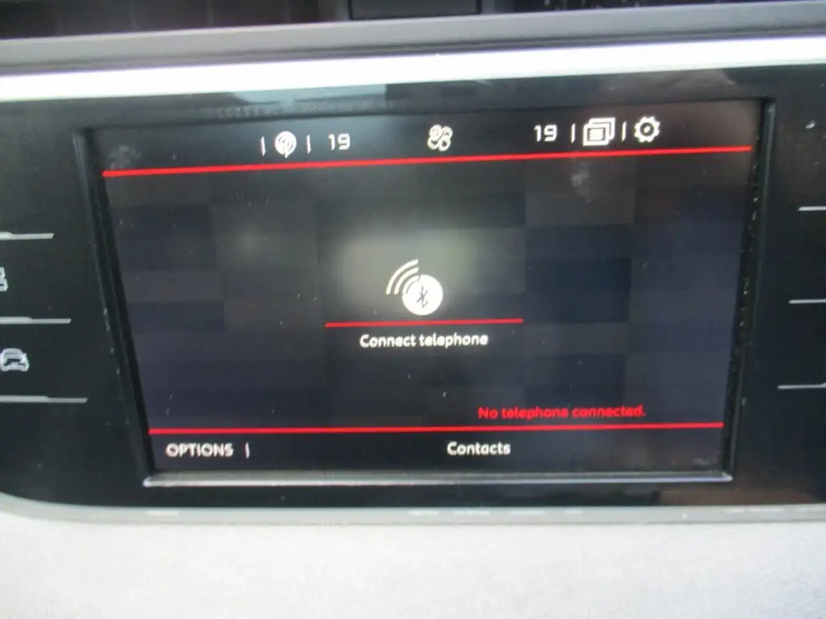 2018-citroen-c4-picasso-12-puretech-flair-big-23