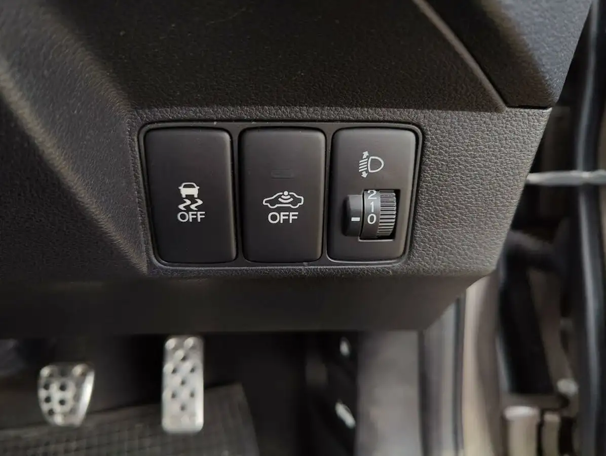 2013-honda-civic-16td-es-big-29