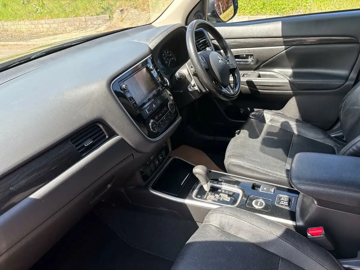 2018-mitsubishi-outlander-22di-d-4-leather-auto-big-23