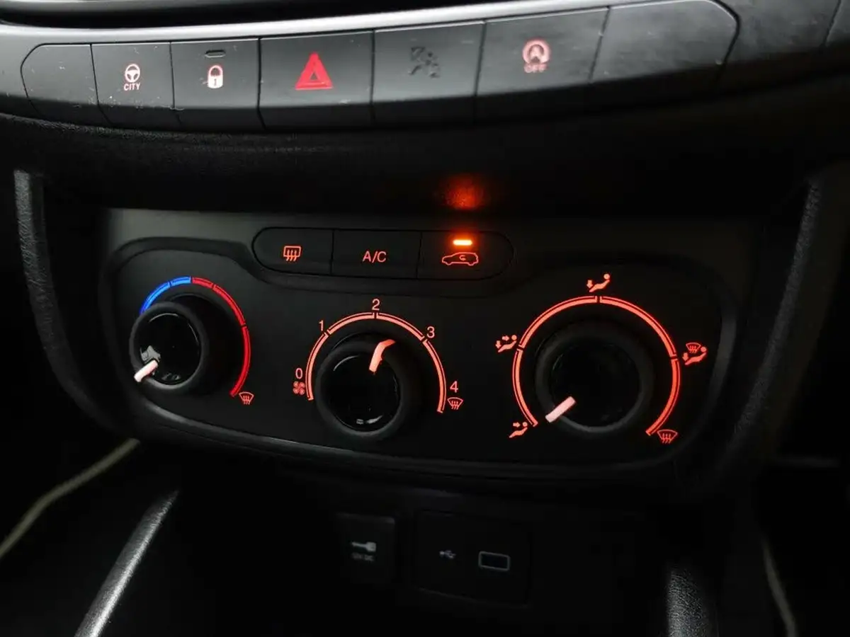 2020-fiat-tipo-14-easy-hatchback-5d-big-20