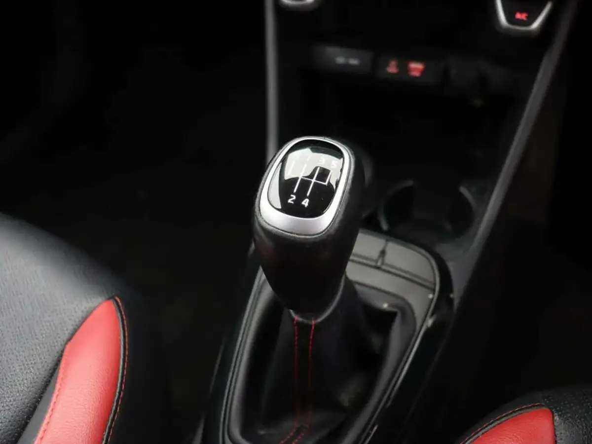 2019-kia-picanto-10-t-gdi-gt-line-big-28