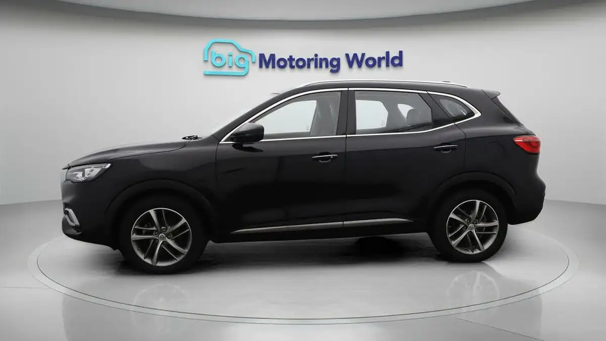 2022-mg-hs-15t-gdi-exclusive-162ps-dct-big-4