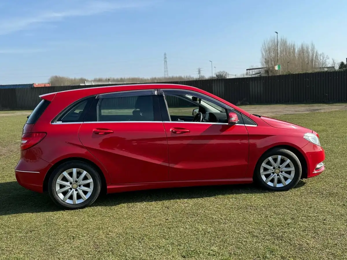 2014-mercedes-benz-b-class-big-9
