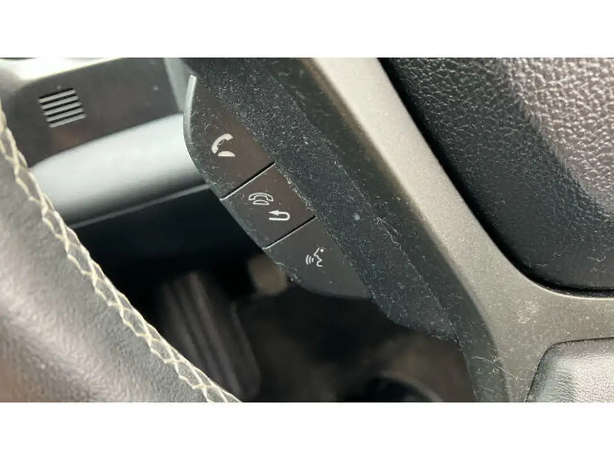 2015-honda-civic-16-i-dtec-se-plus-honda-connect-hatchback-big-18