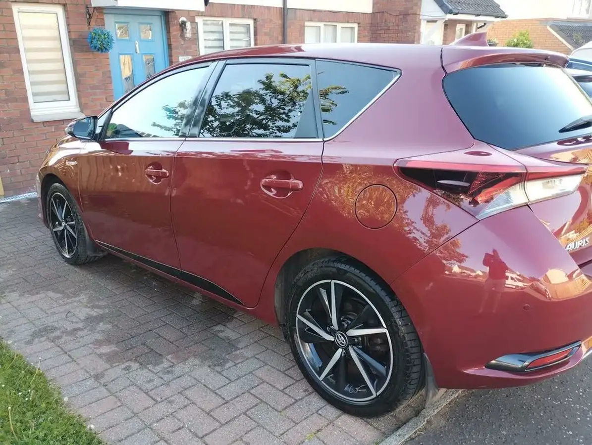 2018-toyota-auris-18-vvt-i-hsd-design-hatchback-big-3