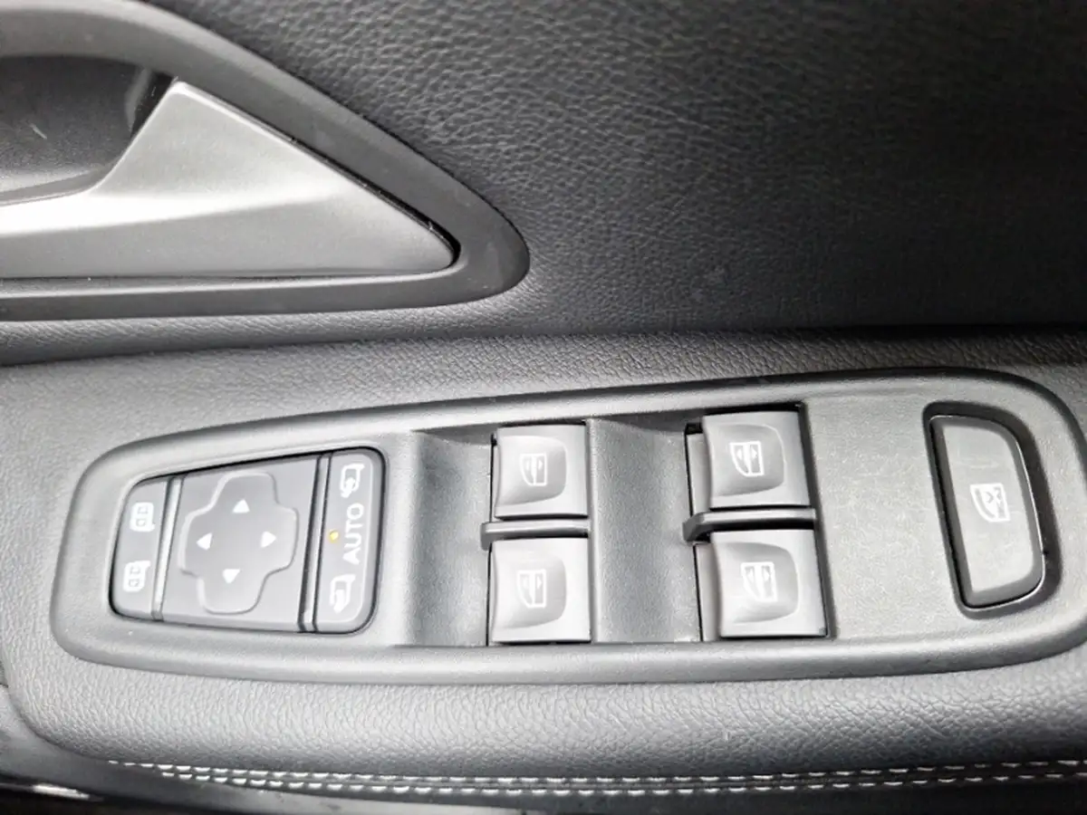 2024-dacia-sandero-stepway-10-tce-extreme-90bhp-big-10