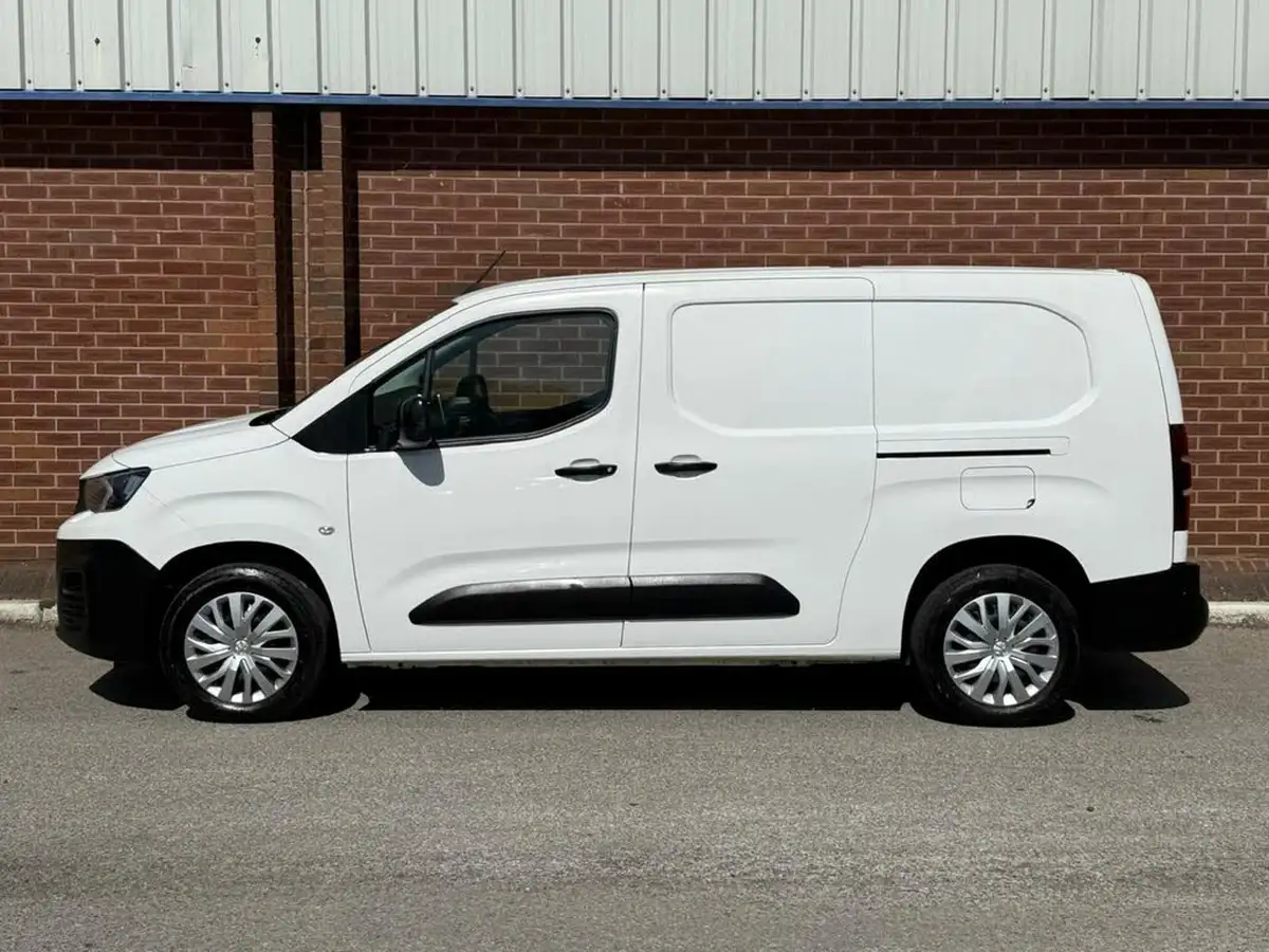 2020-peugeot-partner-15-bluehdi-950-professional-100ps-eu6dt-long-panel-big-2