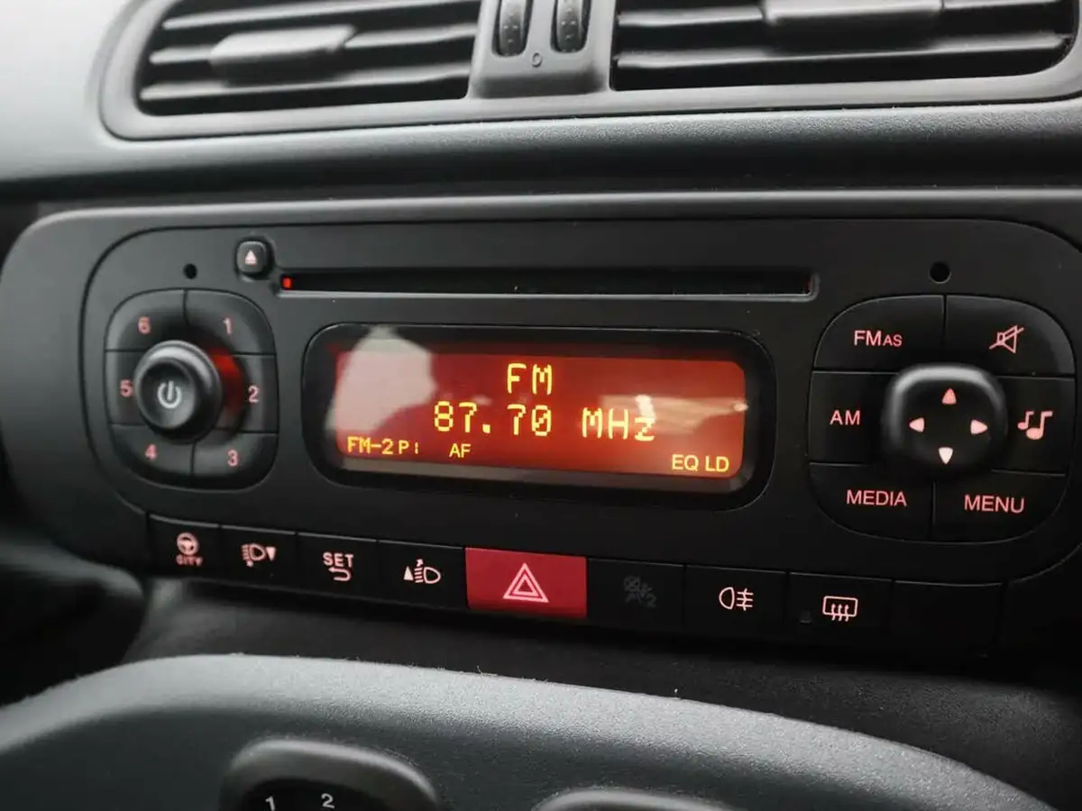 2018-fiat-panda-12-easy-big-18