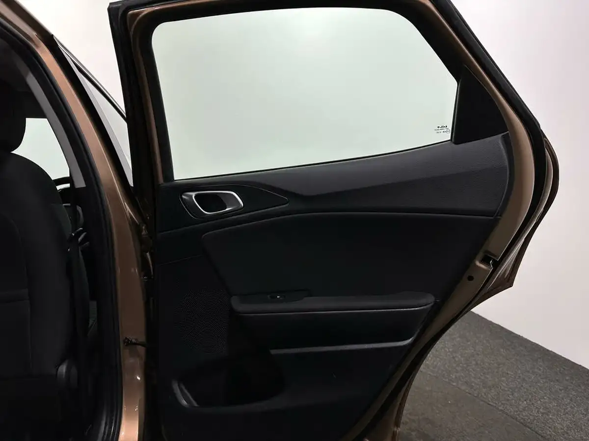 2022-kia-xceed-10-t-gdi-2-big-40