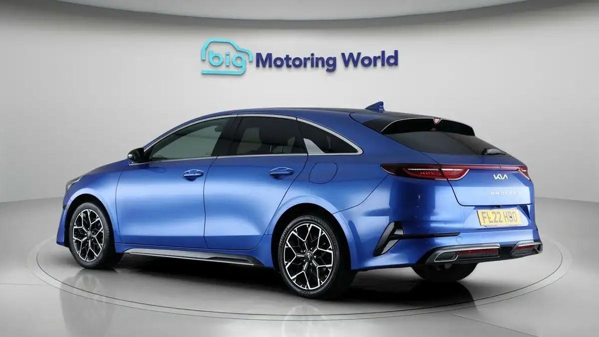 2022-kia-pro-ceed-15-t-gdi-gt-line-big-5