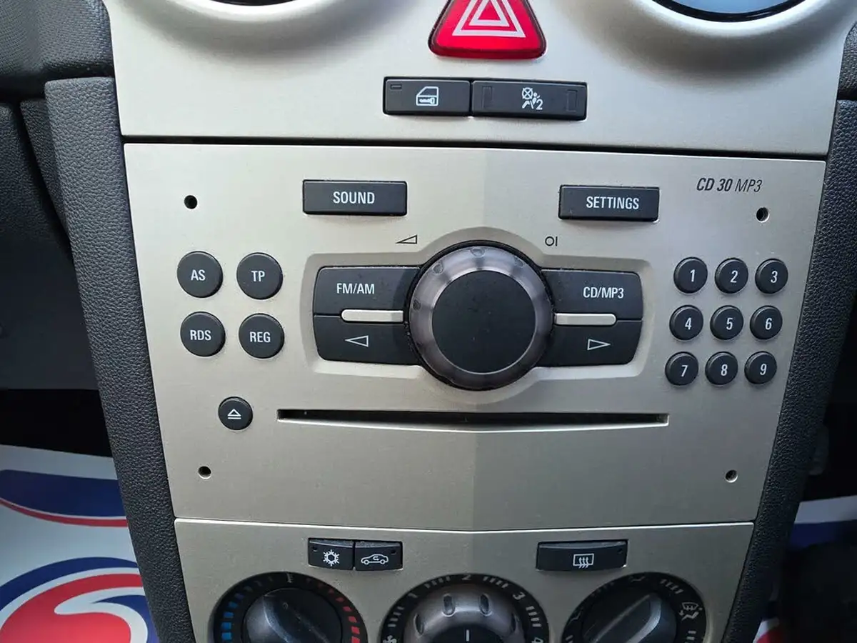 2009-vauxhall-corsa-12-active-ac-5d-big-24