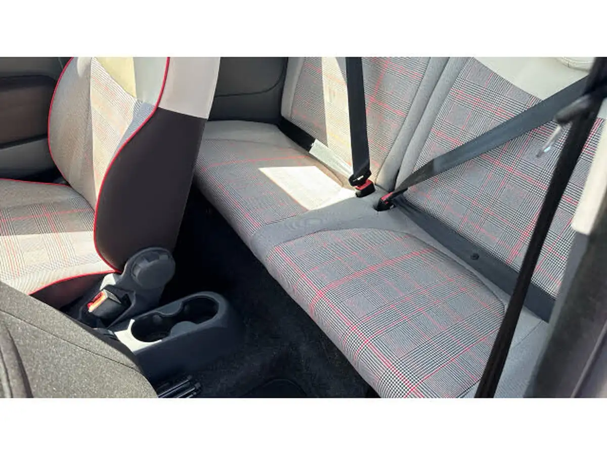 2016-fiat-500-12-lounge-big-15