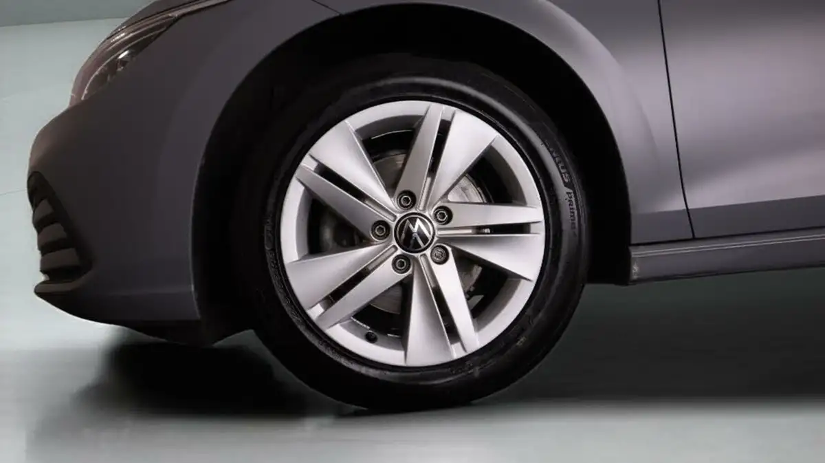 2021-volkswagen-golf-15-tsi-life-150ps-hatchback-big-18