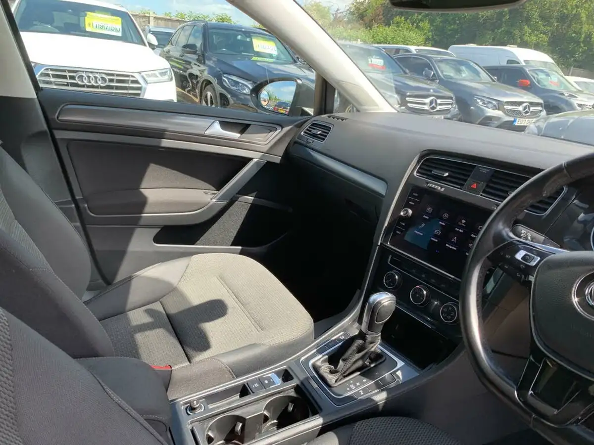 2019-volkswagen-golf-16tdi-match-hatchback-5d-dsg-big-18
