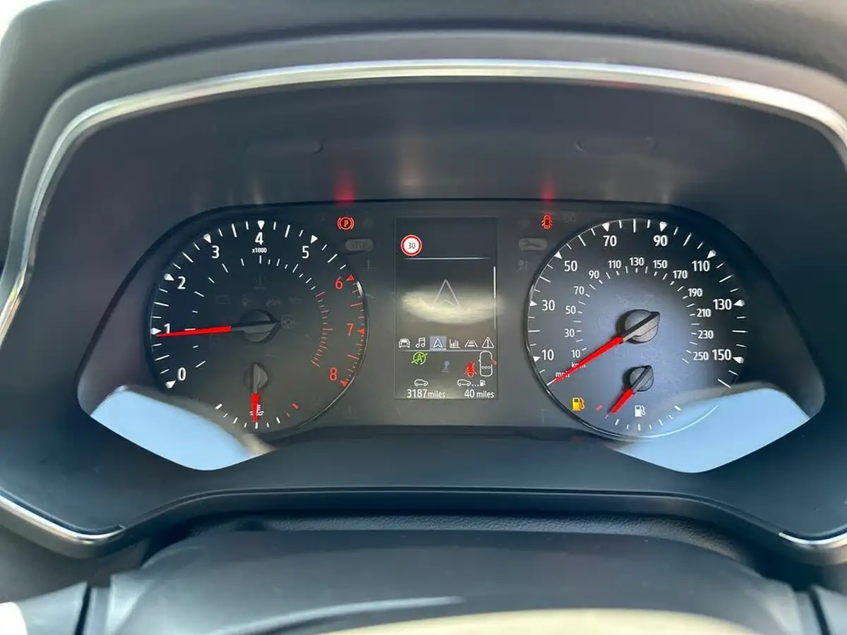 2022-renault-captur-10-tce-iconic-edition-big-17