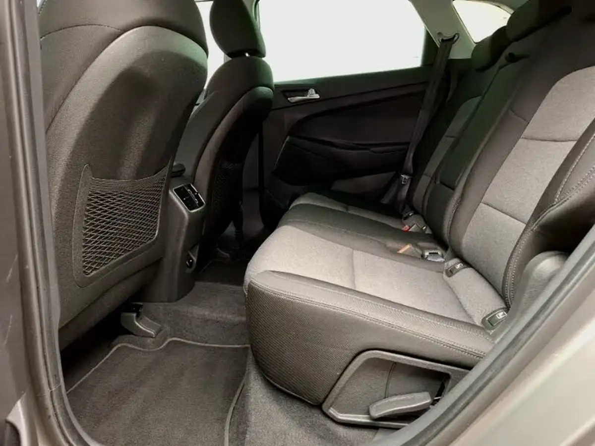 2019-hyundai-tucson-16-gdi-se-nav-big-5