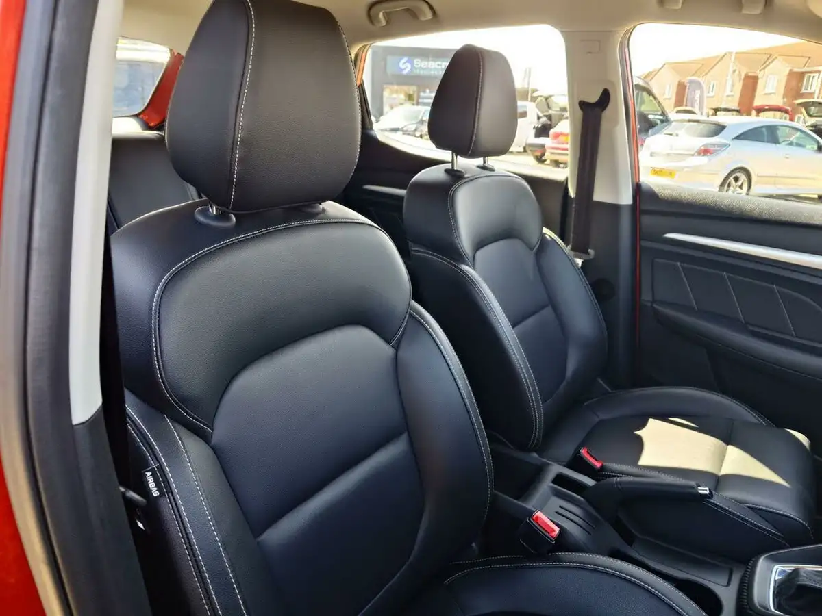2020-mg-zs-suv-10t-gdi-exclusive-111ps-big-30