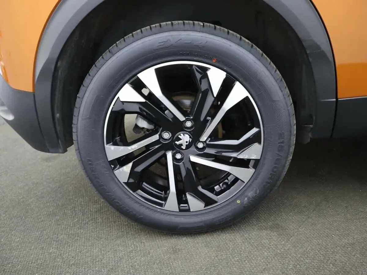 2021-peugeot-2008-suv-12-puretech-allure-130bhp-eat8-big-6