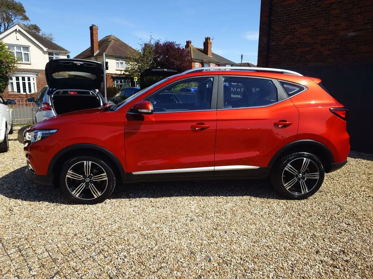 2020-mg-zs-suv-10t-gdi-exclusive-111ps-big-2