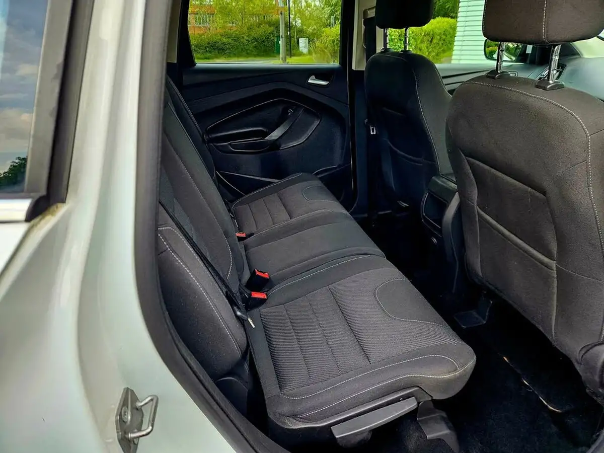 2015-ford-kuga-15t-zetec-150ps-big-18