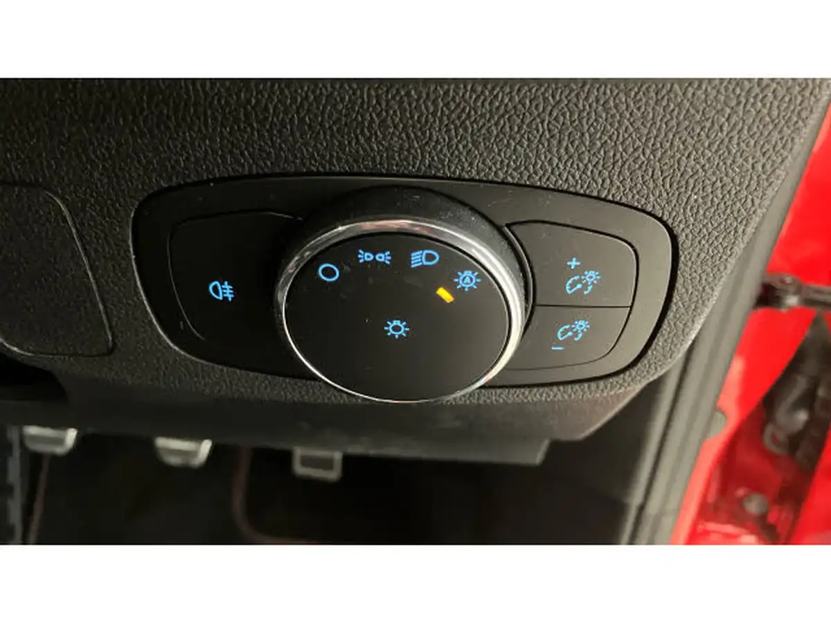 2023-ford-focus-23t-st-hatchback-big-26