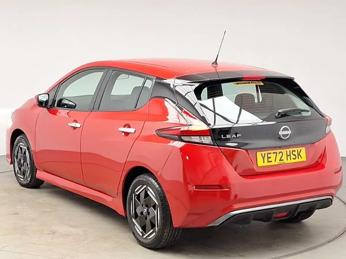 2022-nissan-leaf-e-acenta-39kwh-big-1