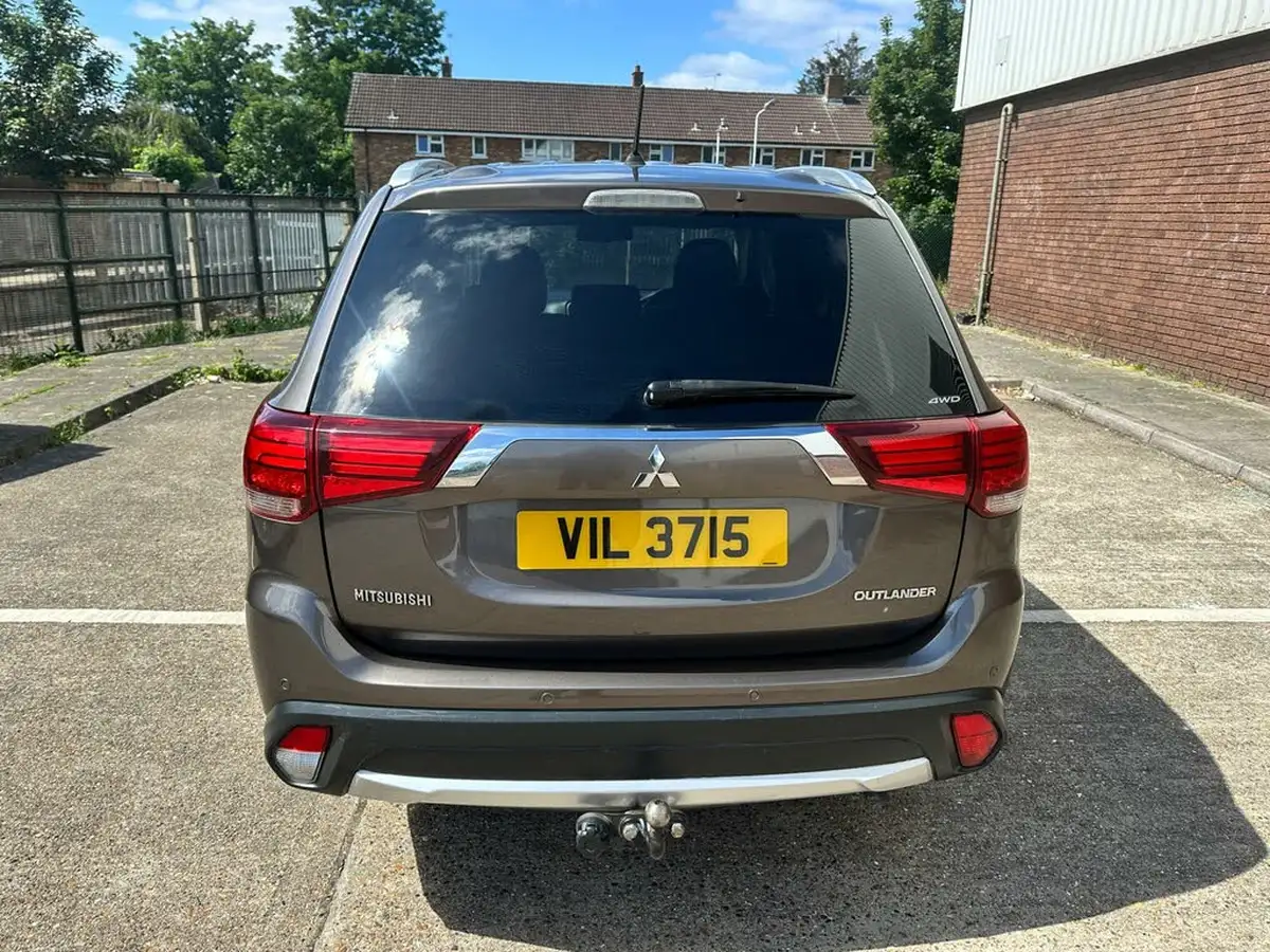2016-mitsubishi-outlander-22di-d-gx3-7st-auto-big-8