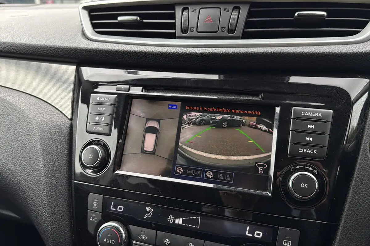 2019-nissan-qashqai-13-dig-t-n-motion-140ps-big-24