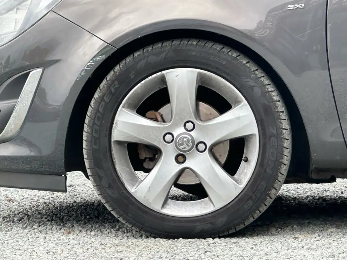2013-vauxhall-corsa-12-sxi-16v-ac-5d-big-18