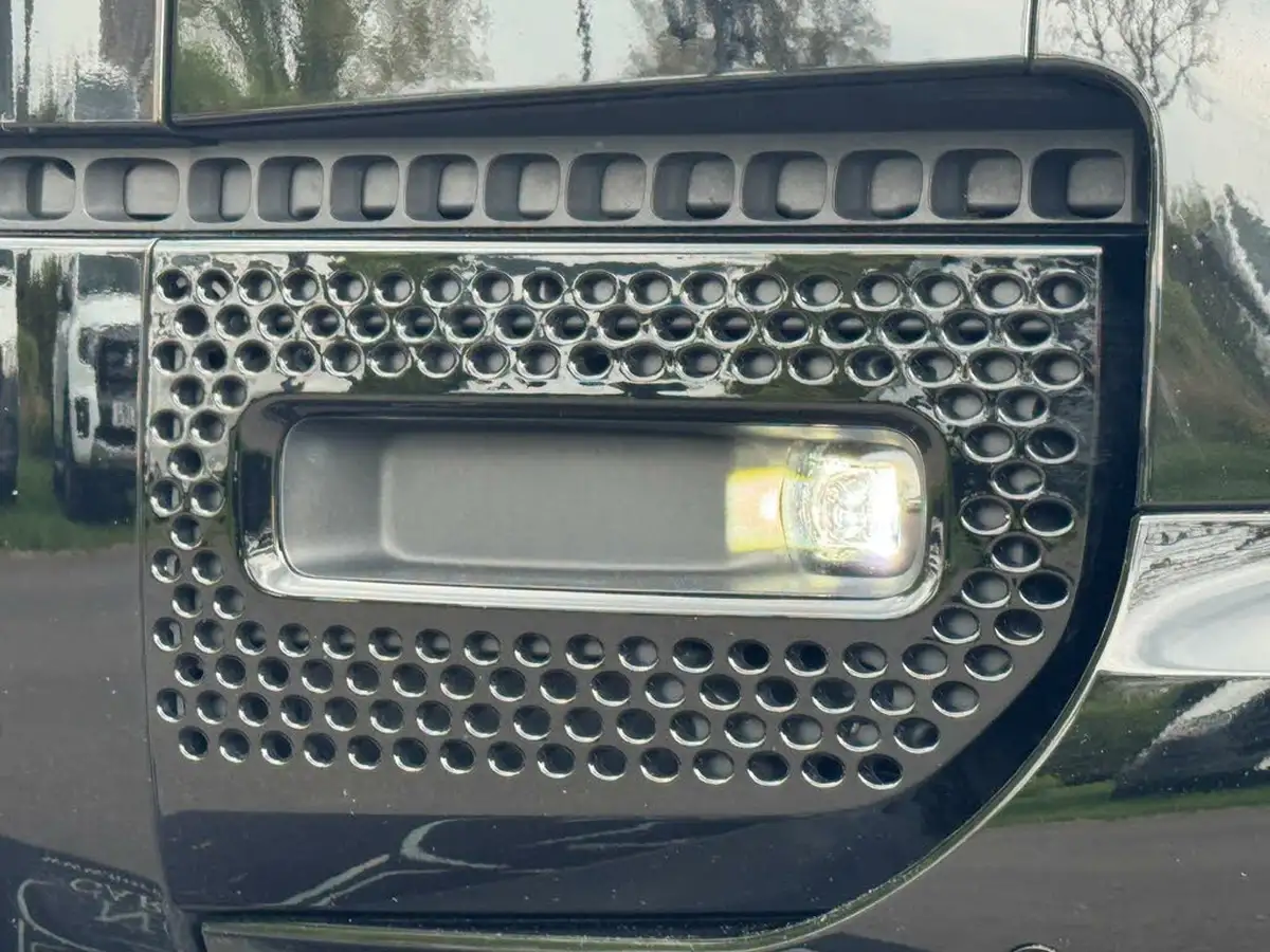 2023-land-rover-90-defender-30-d250-x-dynamic-hse-big-11