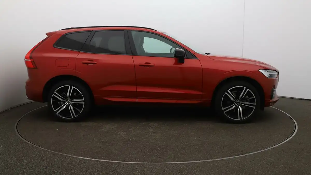 2021-volvo-xc60-20-b5-r-design-awd-big-47