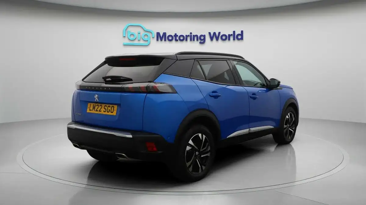 2022-peugeot-2008-suv-12-puretech-gt-big-7