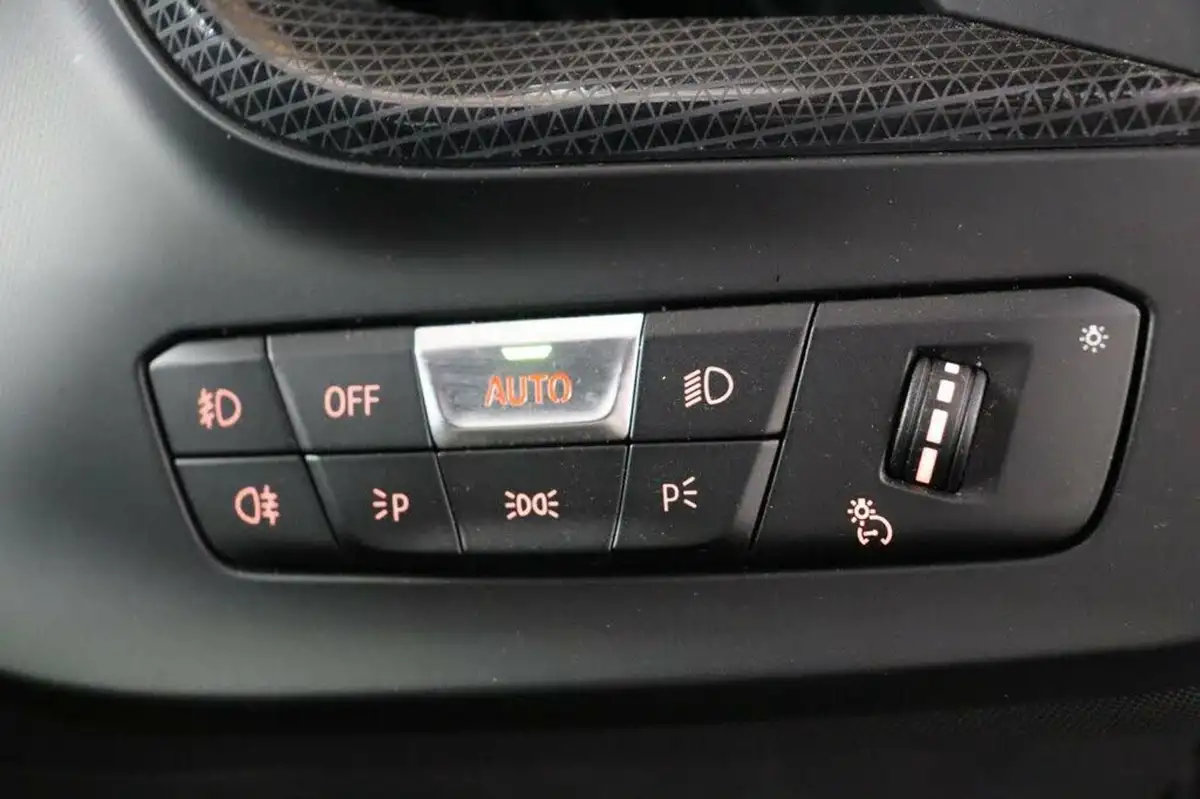 2022-bmw-2-series-15-218i-m-sport-coupe-4d-big-34