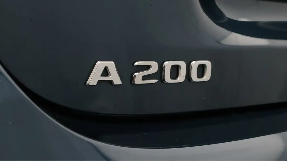 2022-mercedes-benz-a-class-13-a200-amg-line-edition-executive-hatchback-5d-big-21