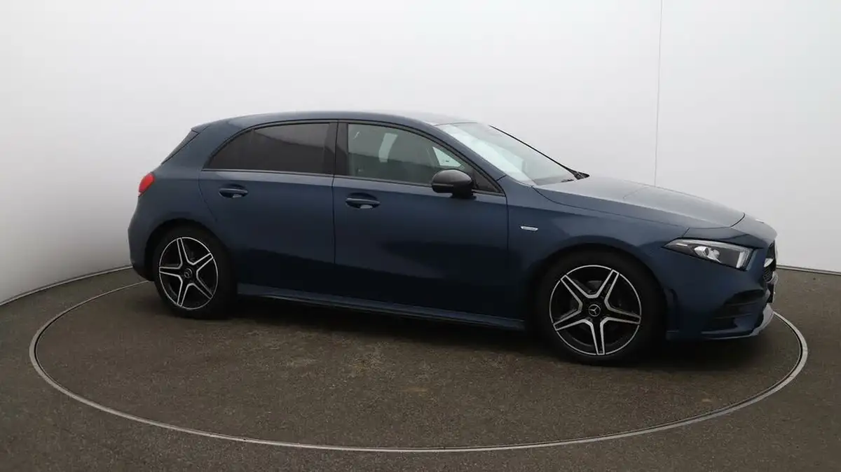 2022-mercedes-benz-a-class-13-a200-amg-line-edition-executive-hatchback-5d-big-45